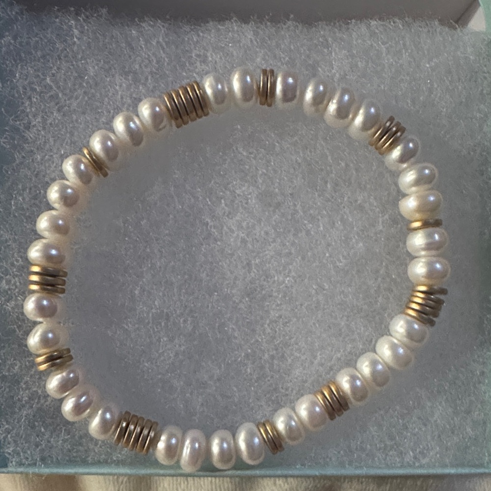Dog House Pearls Freshwater Pearls and Gold Hematite Stretch Bracelet